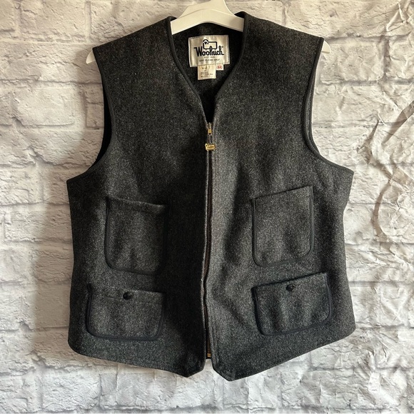 Woolrich Other - VINTAGE RARE 1960s WOOLRICH GREY FRONT POCKET VEST SIZE 44 WOOL STYLE 12 SHEEP